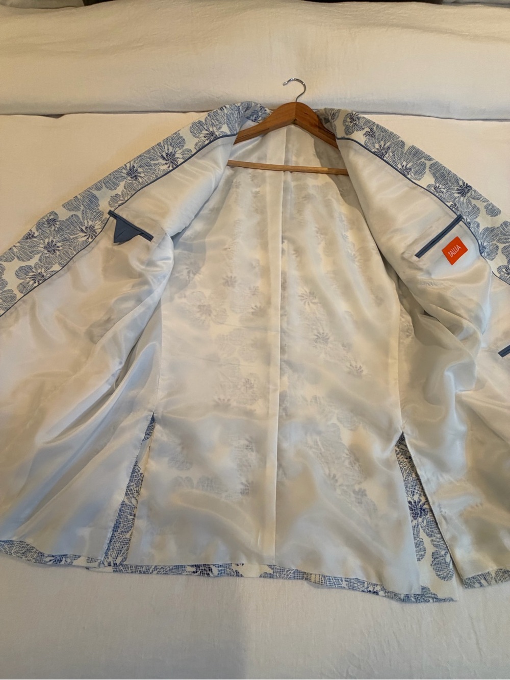 TALLIA Floral Blazer Jacket in Blue and White - Picture 4 of 6